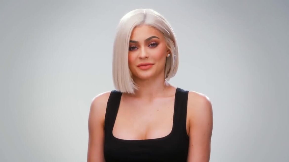 Kylie Jenner Kimdir? Boyu, Kilosu, Göz Rengi, Vücut Ölçüleri